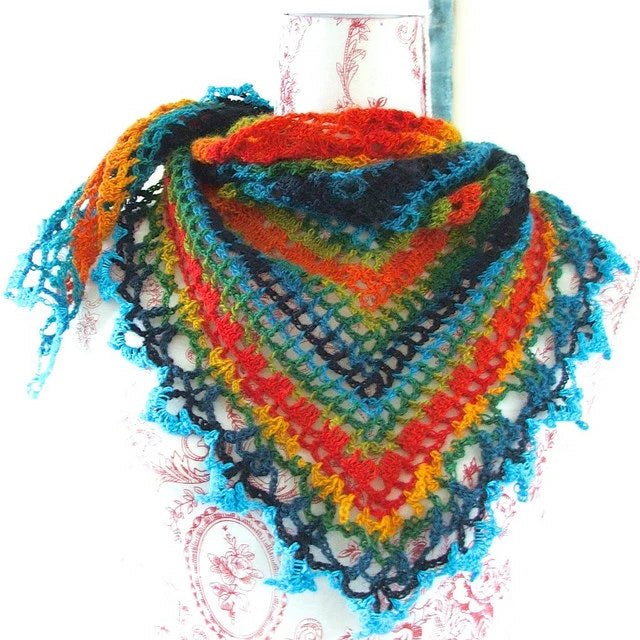 Triangular Boho Shawl Crochet Pattern (Digital Download)